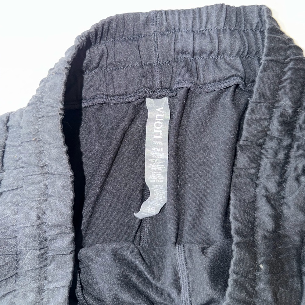 Vuori Black Drawstring Athletic Shorts - Picture 6 of 6